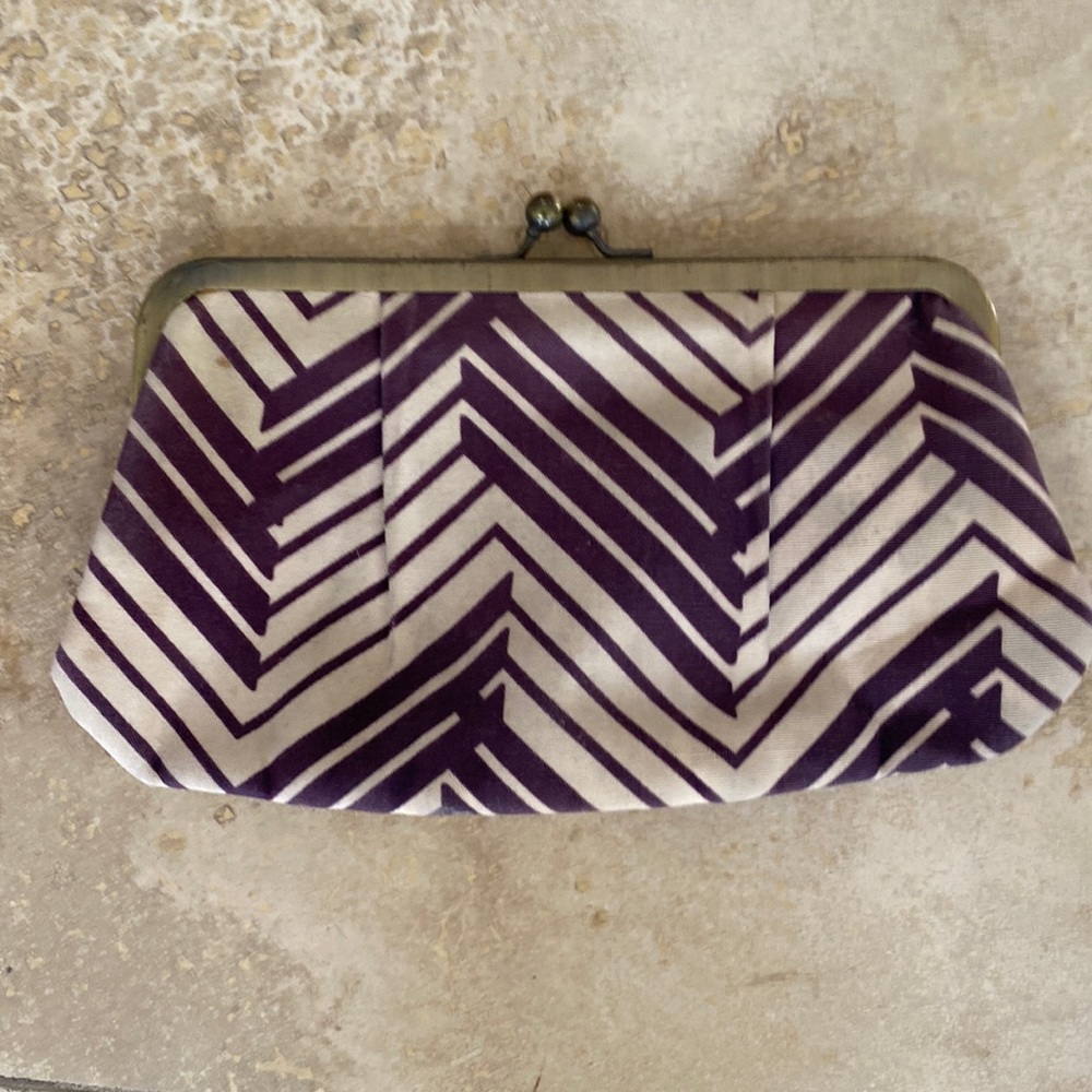 Old navy clutch, vintage style